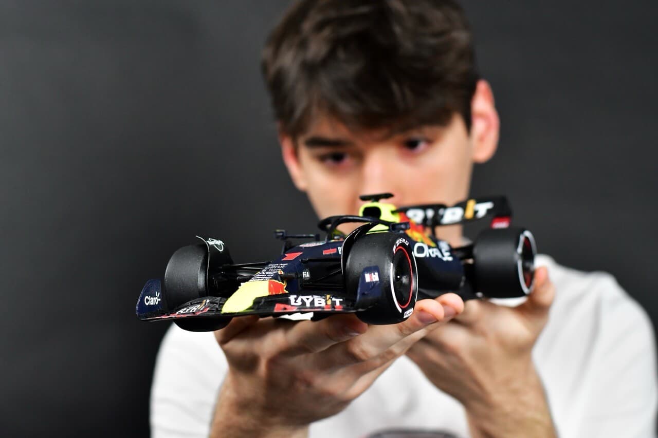 RB18 3D printed model — view 3