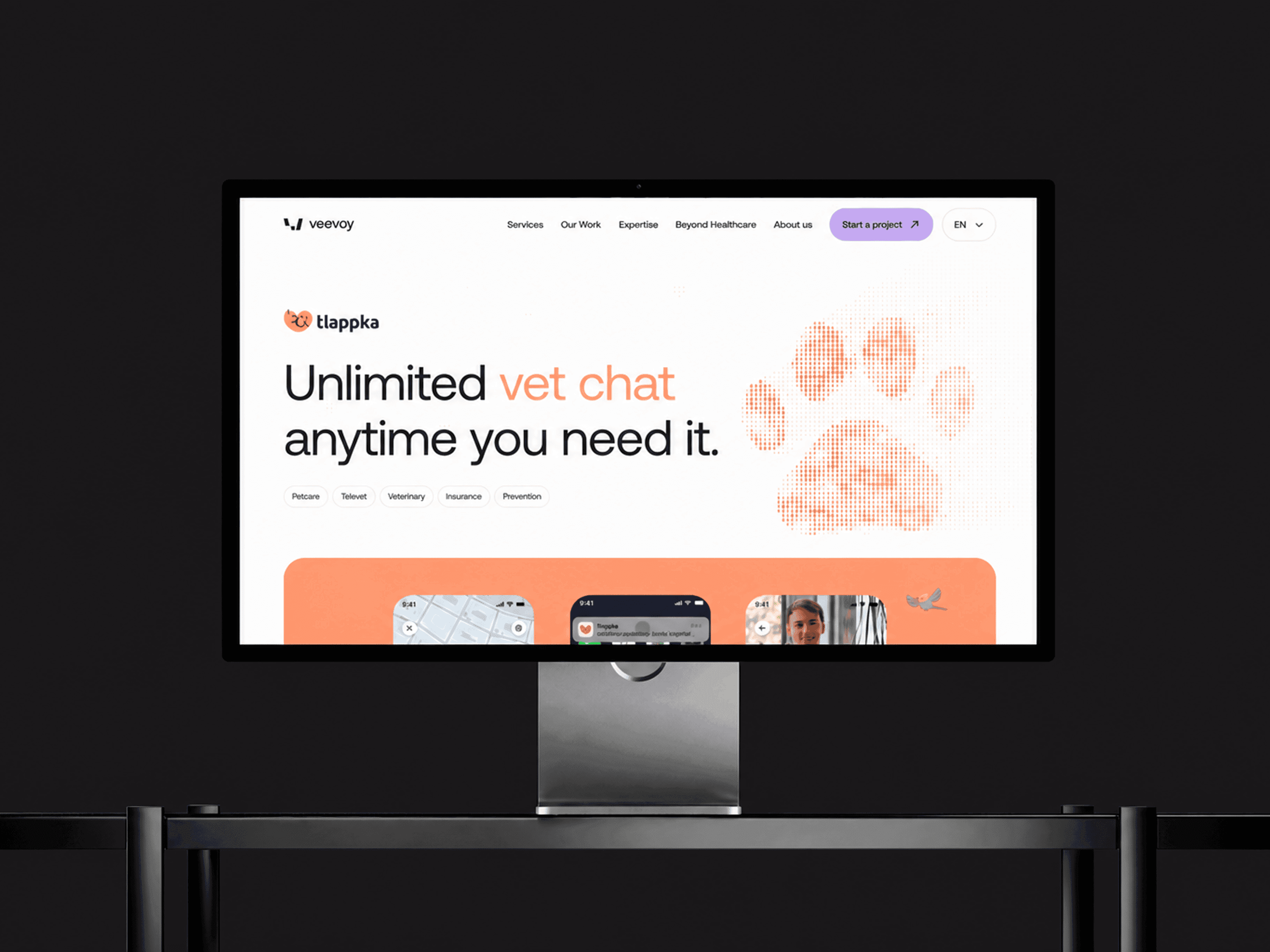 Veevoy client work — tlappka vet chat site on Apple Studio Display